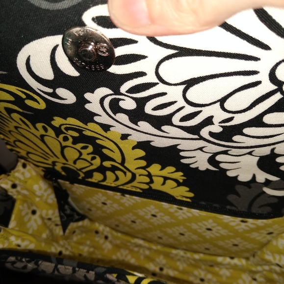 Vera Bradley crossbody - Picture 2 of 3